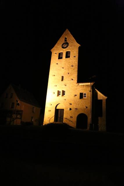 St. Franziskuskirche wird abends wieder beleuchtet