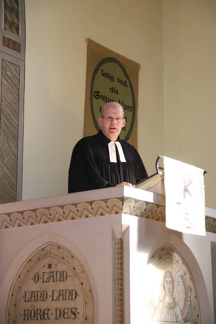 Osterfestgottesdienst mit Osteraktionen