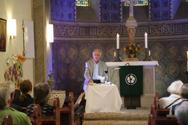 Lesung von Pastor i.R. Makarowski in der St. Franziskuskirche