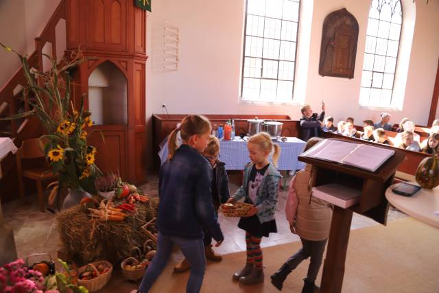 Erntedankfest in der St. Maternuskapelle in Weenzen