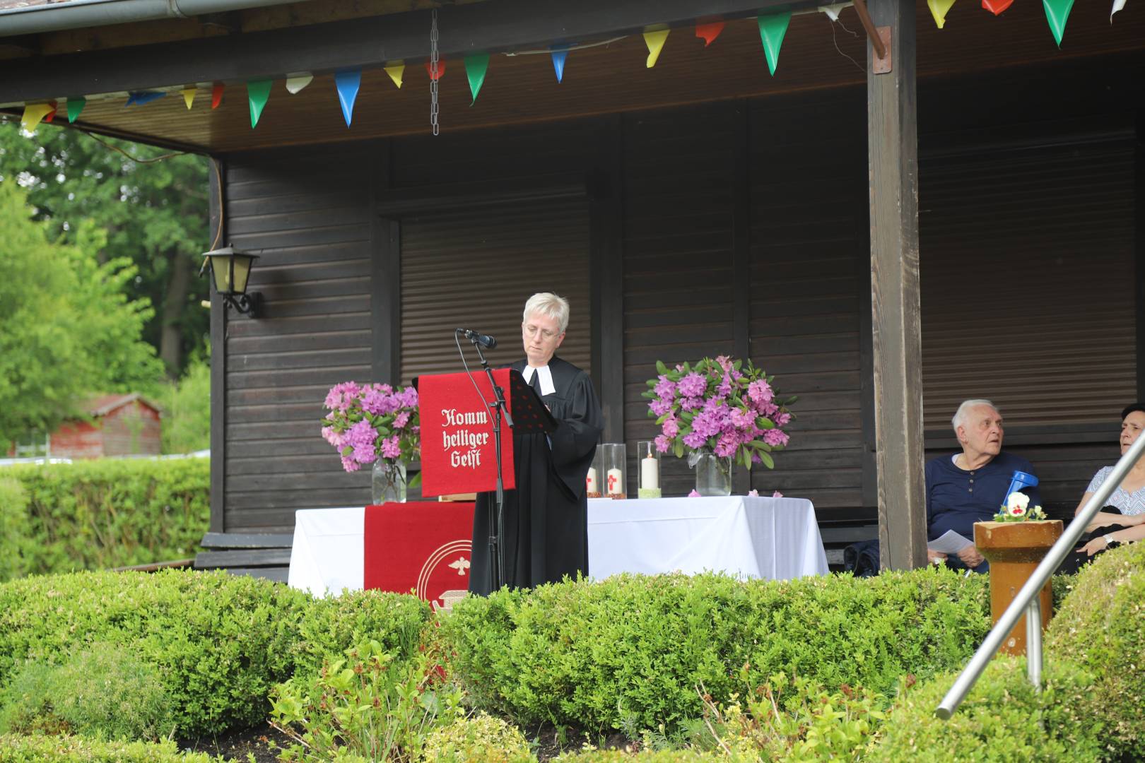 Pfingstgottesdienst im Kleingarten in Duingen