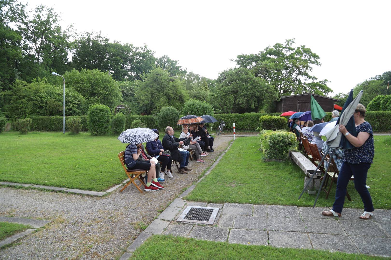 Pfingstgottesdienst im Kleingarten in Duingen