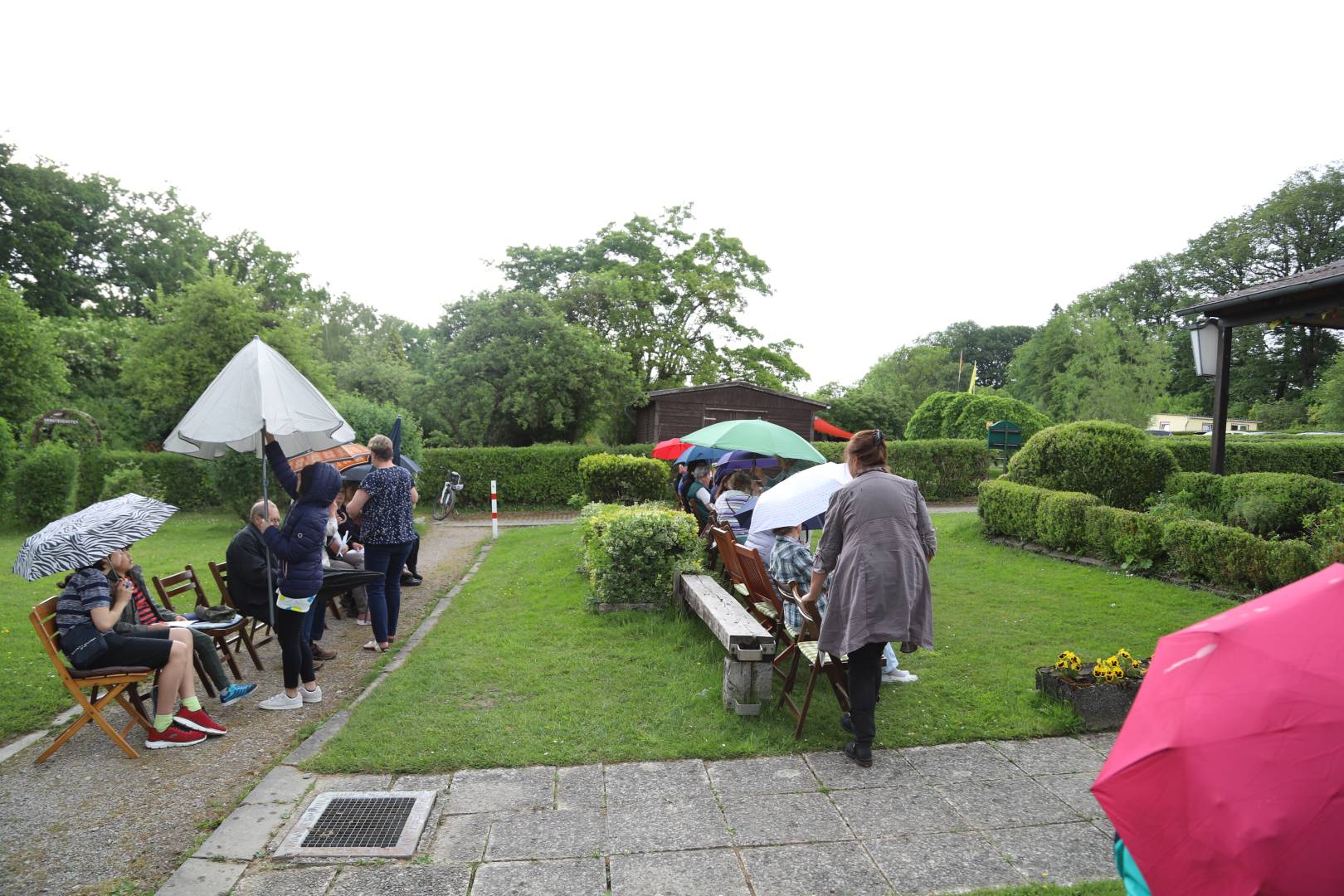 Pfingstgottesdienst im Kleingarten in Duingen