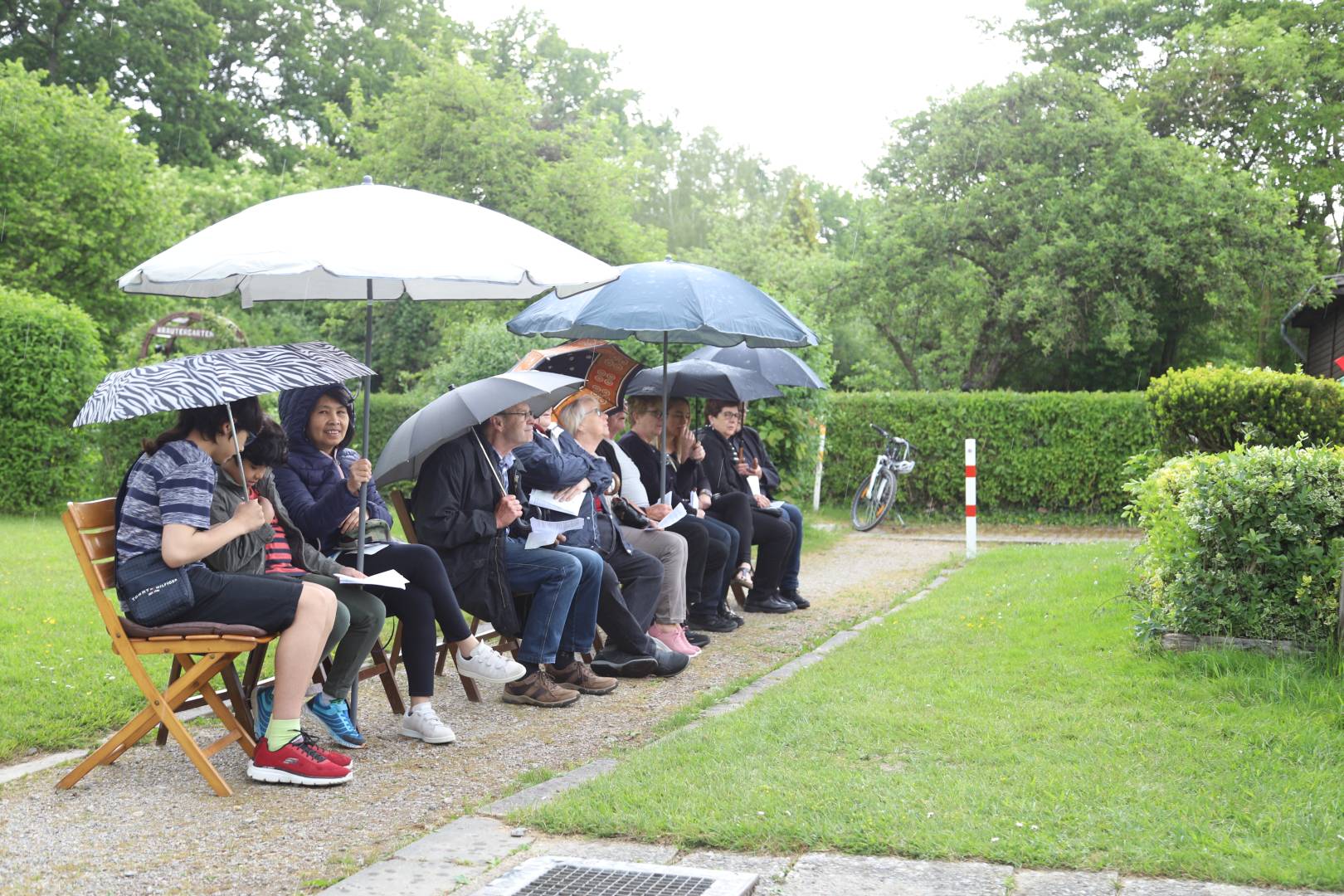 Pfingstgottesdienst im Kleingarten in Duingen