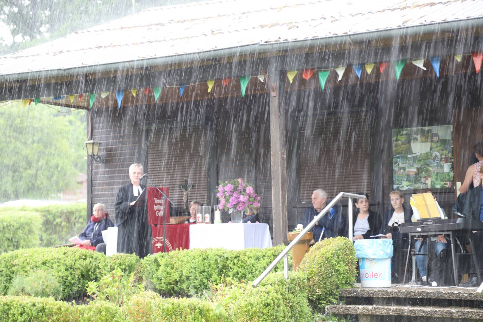 Pfingstgottesdienst im Kleingarten in Duingen