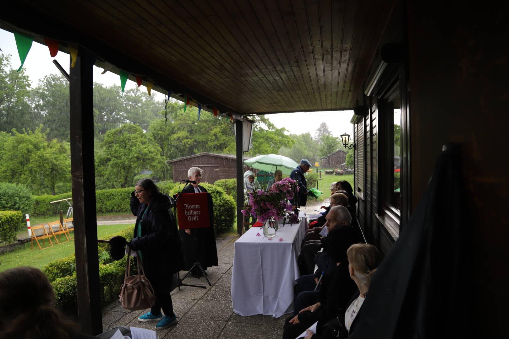 Pfingstgottesdienst im Kleingarten in Duingen