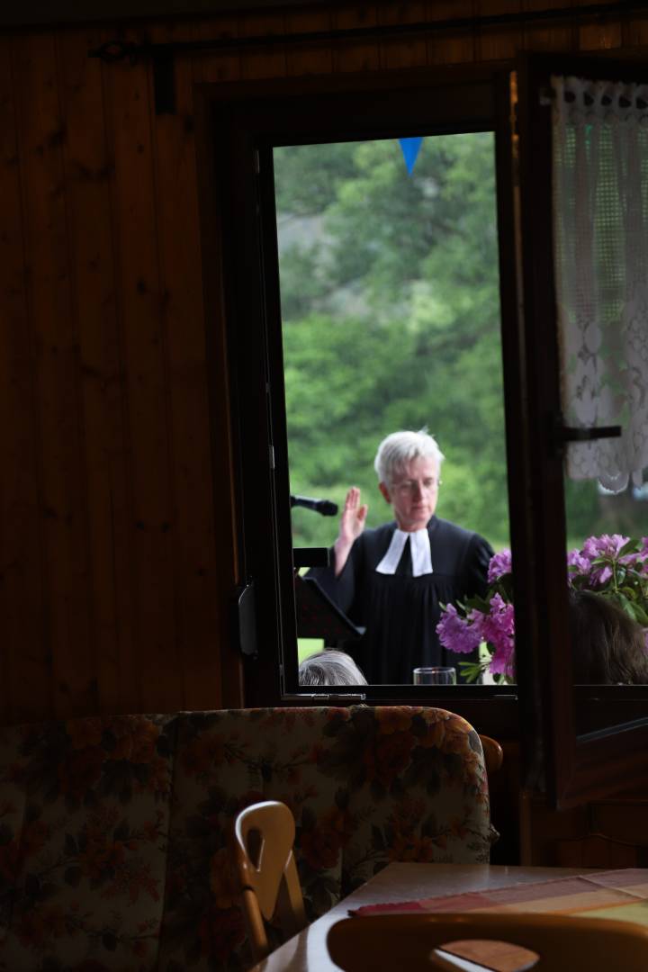 Pfingstgottesdienst im Kleingarten in Duingen