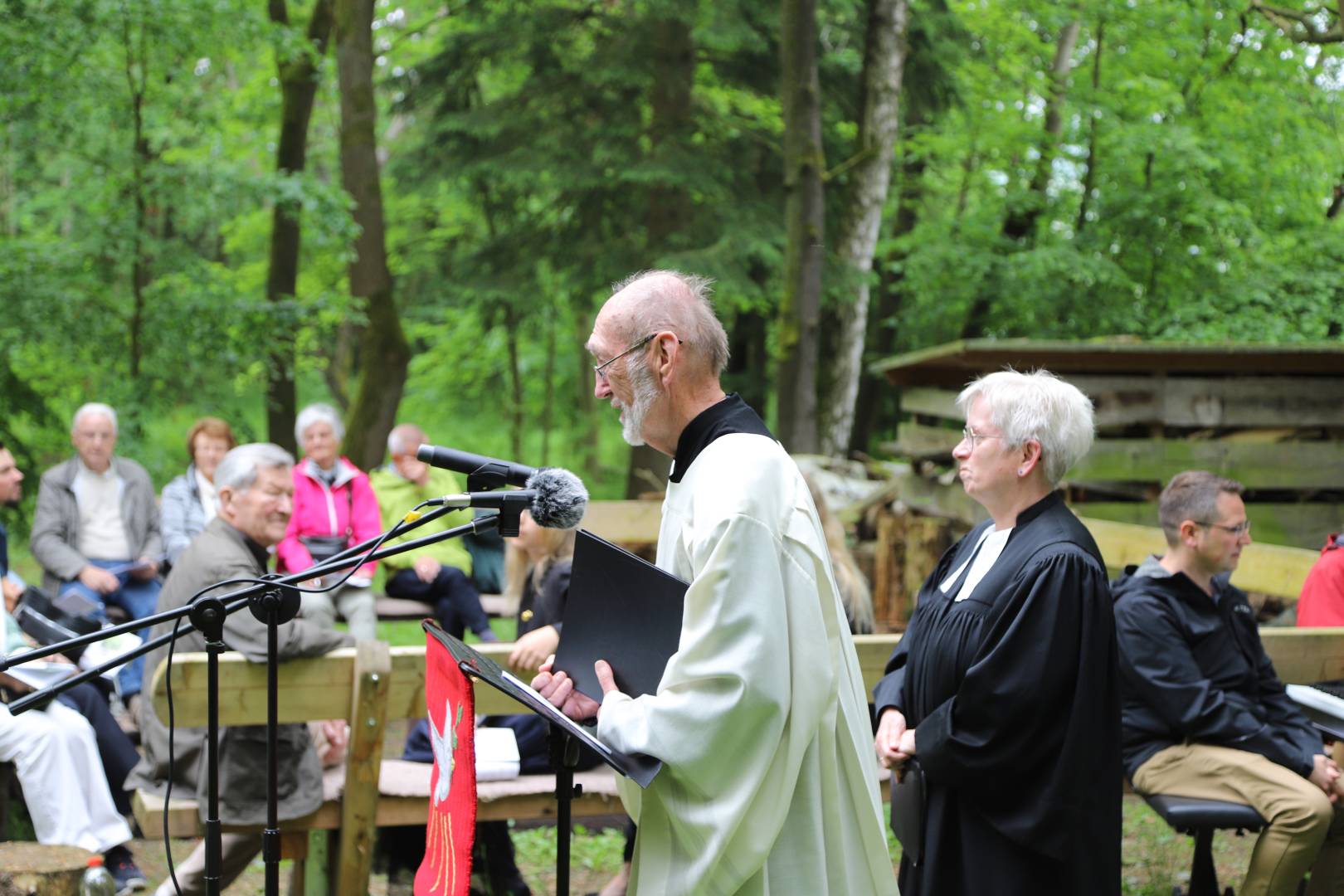 Ökumenischer Pfingstgottesdienst an der Köhlerhütte