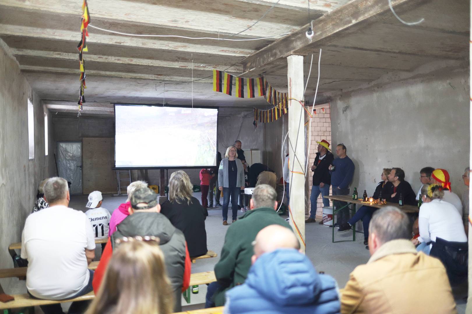 Public Screening in Weenzen: Deutschland - Schottland