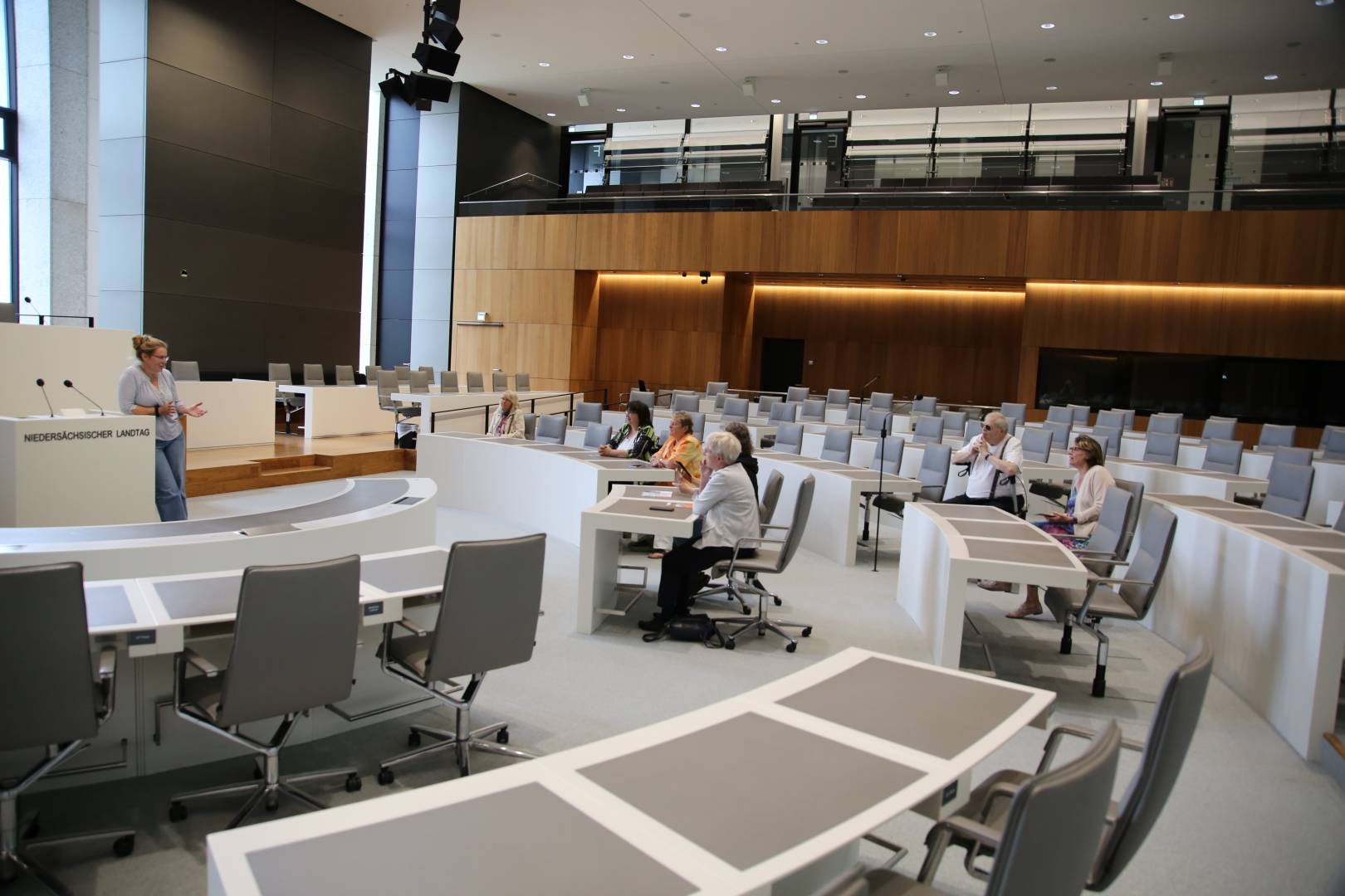 Kirchenvorstand Coppengrave besucht den Landtag in Hannover