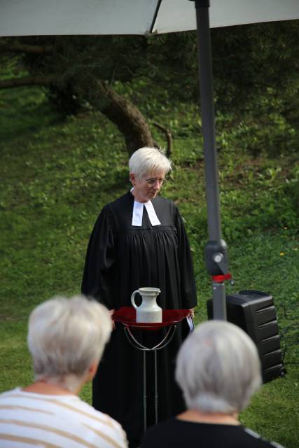 Freiluftgottesdienst im Hilsbad bei herrlichem Wetter