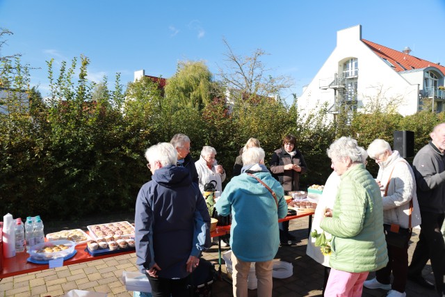 Ökumenisches Erntedankfest auf dem Marktplatz in Duingen