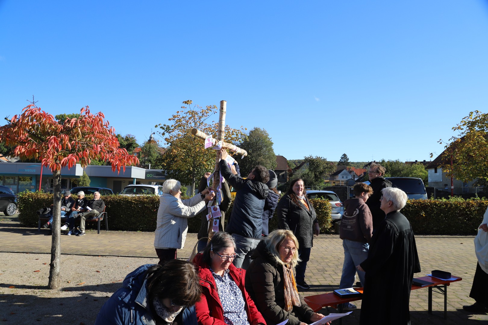 Ökumenisches Erntedankfest auf dem Marktplatz in Duingen