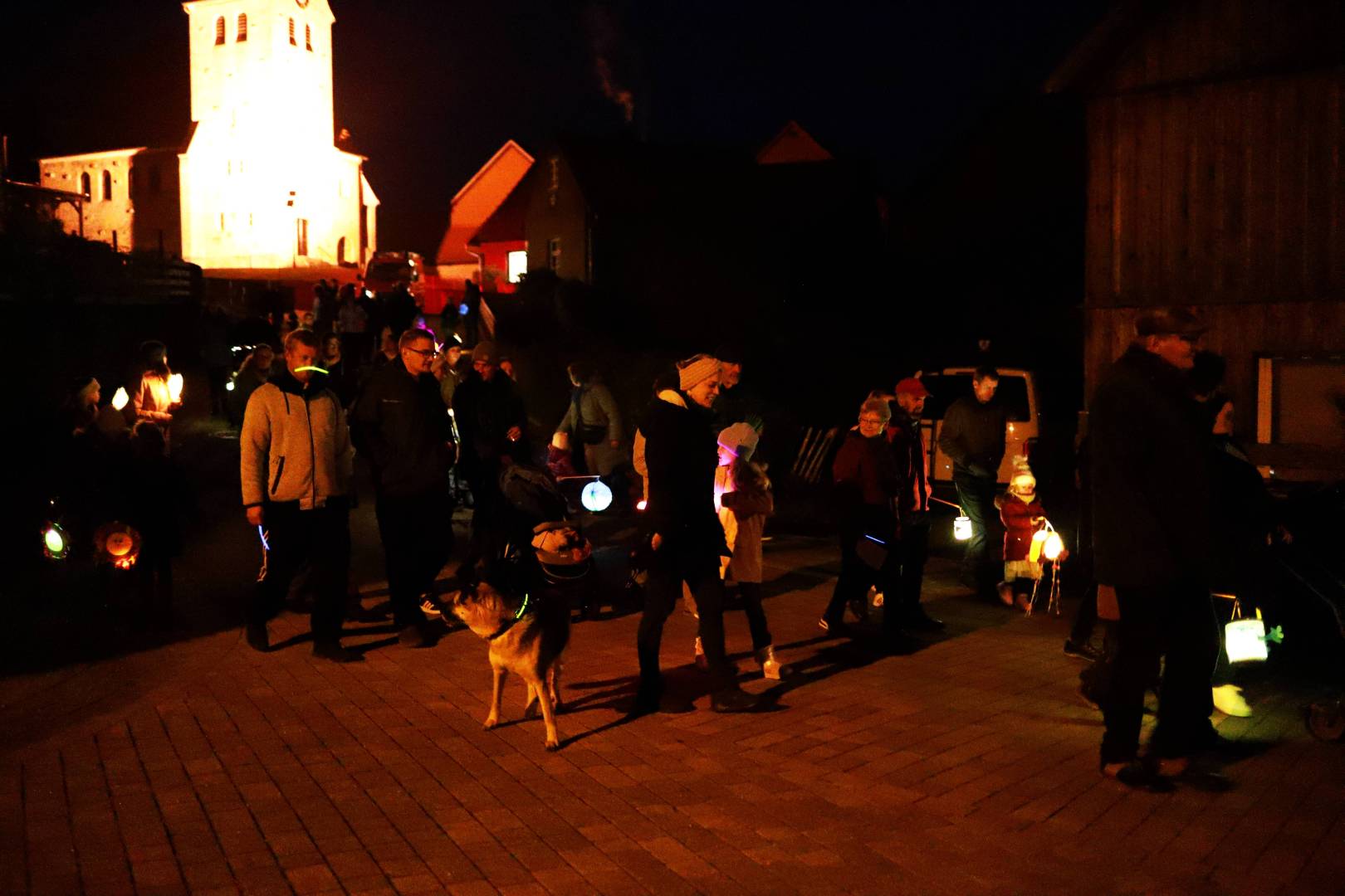 Martinsandacht mit Laternenumzug