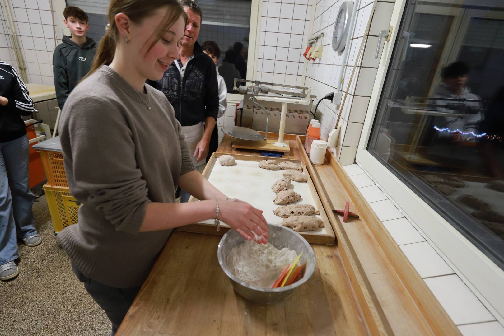 Unsere Konfirmanden backen Brot