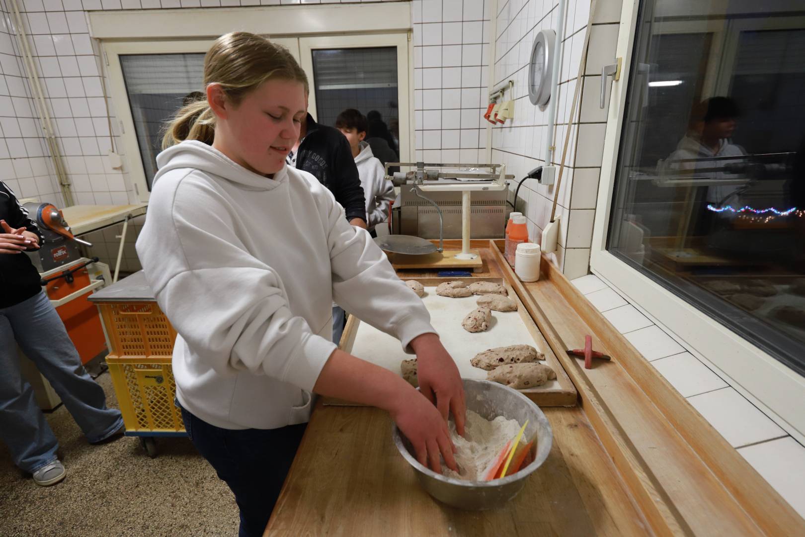 Unsere Konfirmanden backen Brot
